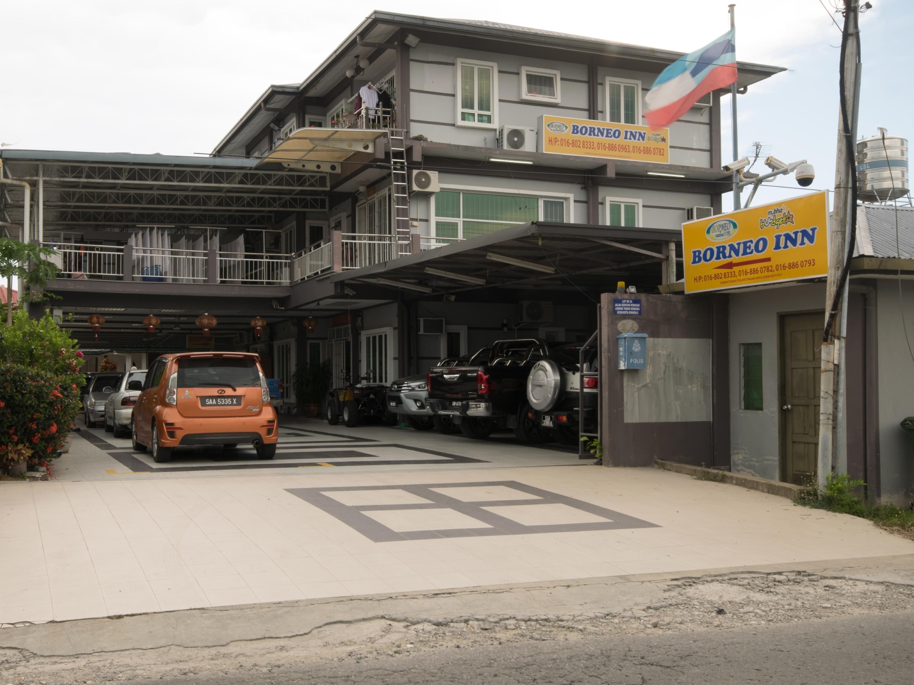 Borneo Inn Kota Kinabalu Exterior foto