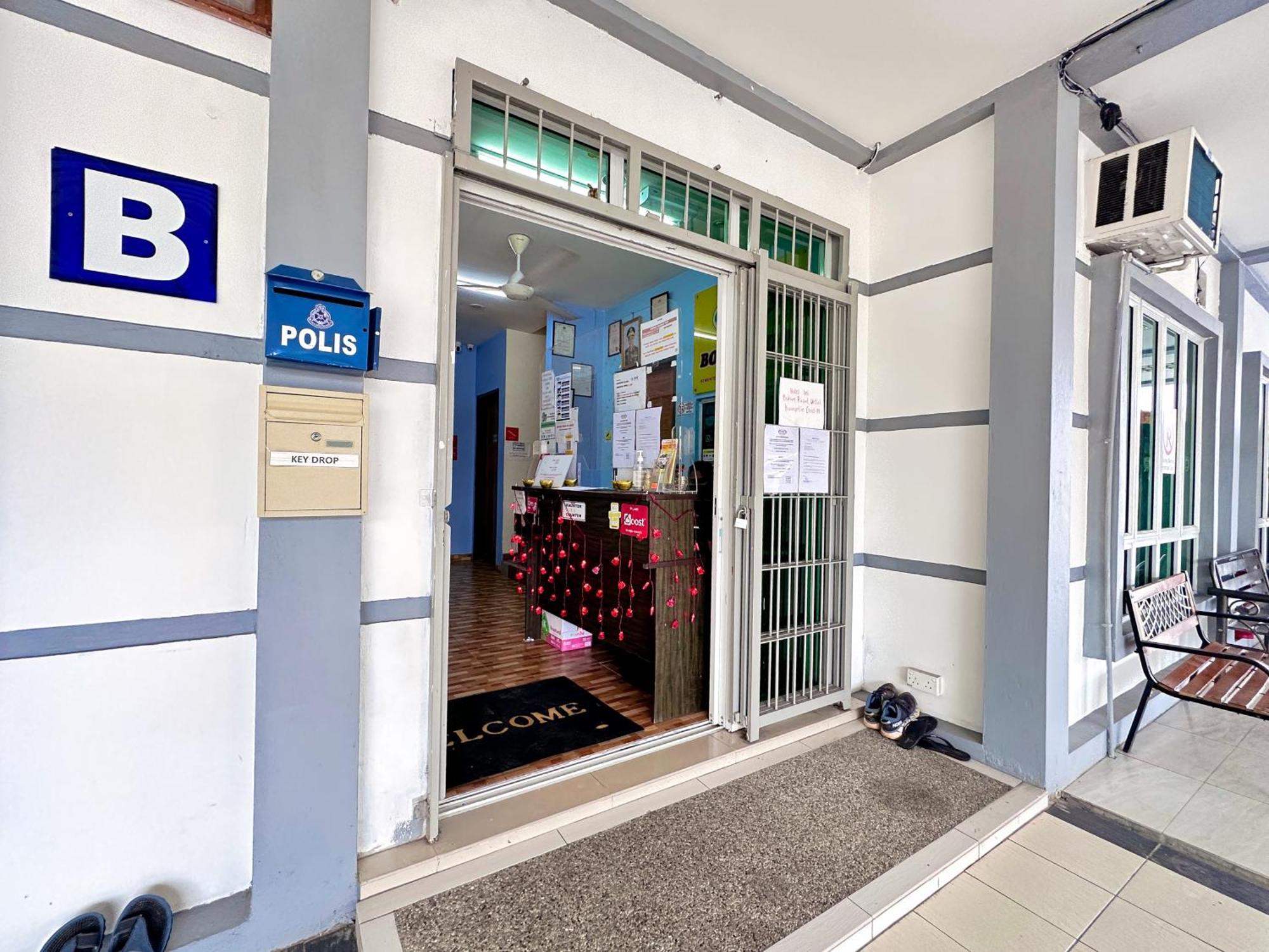 Borneo Inn Kota Kinabalu Exterior foto